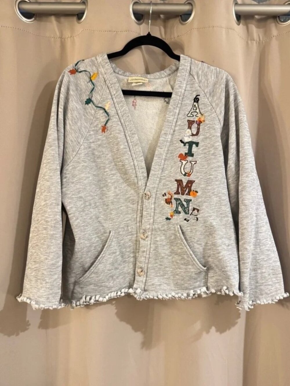 St. John's Bay Vintage Light Gray Embroidered Knit Top